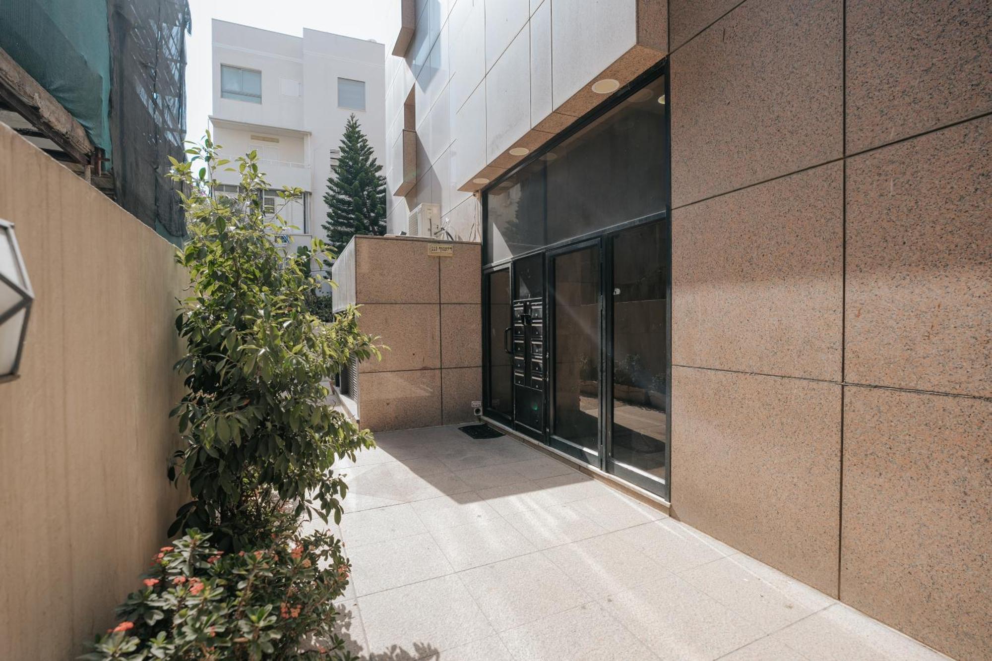 Meir Dizengoff Residence With Shelter Tel Aviv Exterior photo